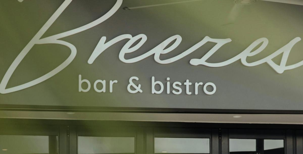 Breezes Bar & Bistro