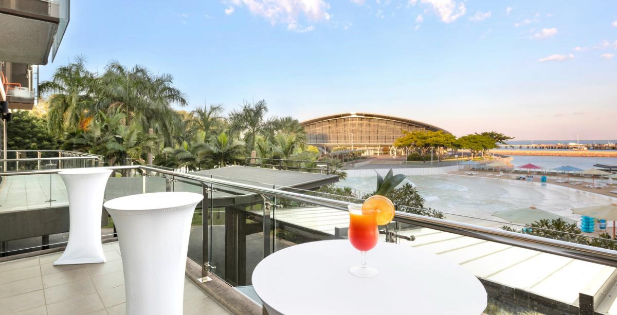 Curve Restaurant & Bar Curve Restaurant & Bar